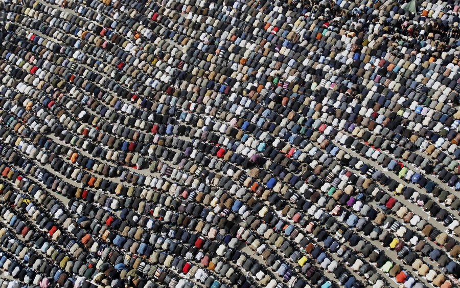 pb110204egyptprayerps8aphotoblog900-1.jpg