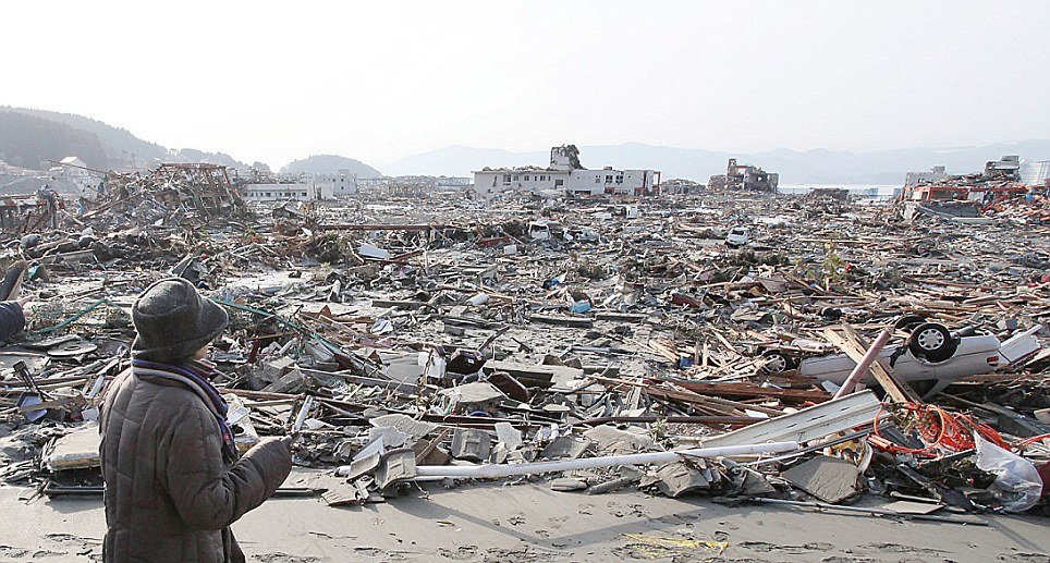 article13659470B29C6B200000578679 964x51 1 - Tsunami hits Japan after Earthquake.