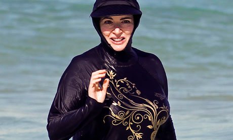 NigellaLawsoninherbur007 1 - Nigella Lawson prefers Burkini