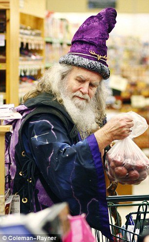 article00D6A9C8B000005DC329 306x495 1 - Real-life Dumbledore opens world's first wizard school.