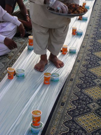 21iftarmadinah13 1 - The Most Precious Moments In The Most Precious Places.