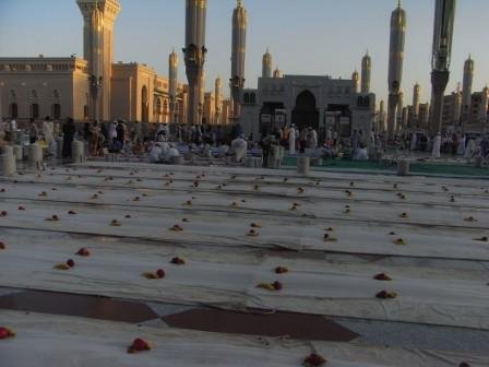 21iftarmadinah20-1.jpg