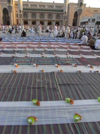 21iftarmadinah24-1.jpg