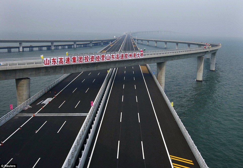 article20097480CCC9C0E00000578834 964x66 1 - World's longest sea bridge opens in China.