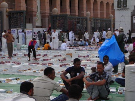 madinah2iftar11 1 - The Most Precious Moments In The Most Precious Places.