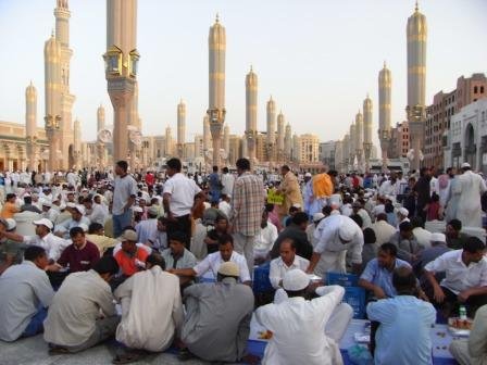 madinah2iftar16 1 - The Most Precious Moments In The Most Precious Places.