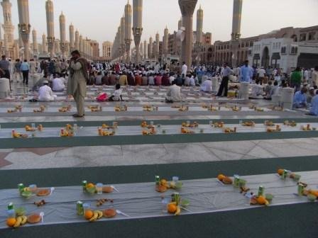 madinah2iftar20 1 - The Most Precious Moments In The Most Precious Places.