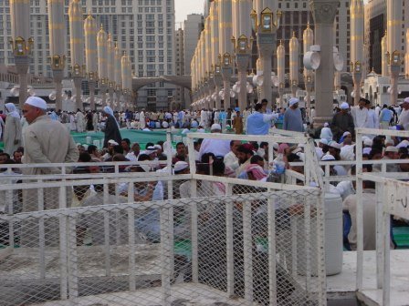 madinah2iftar3 1 - The Most Precious Moments In The Most Precious Places.