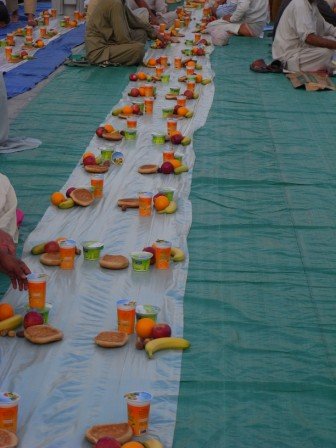 madinah2iftar9 1 - The Most Precious Moments In The Most Precious Places.