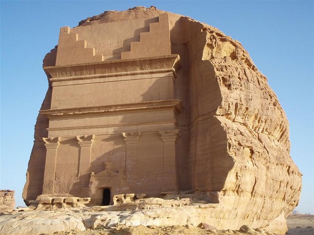 Mada2527inSaleh4 1 - Living Rock – Massive Monuments Carved In Situ.