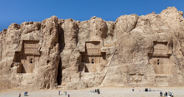 NaqsheRustam4 1 - Living Rock – Massive Monuments Carved In Situ.