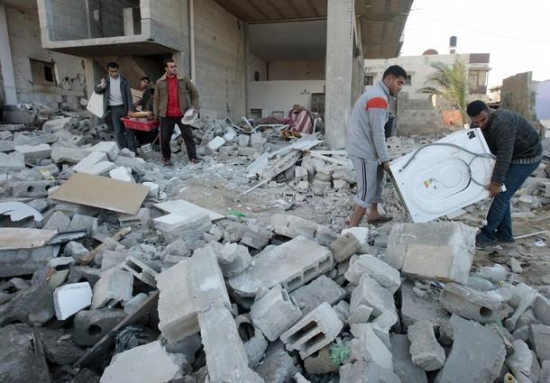 bombedpalestinianhome1jpgw610h425-1.jpg
