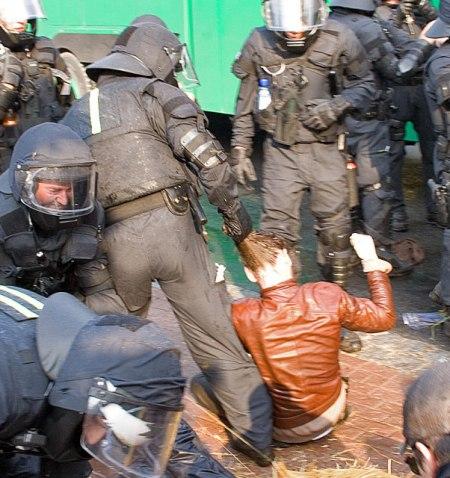 policebrutalityjpgw450h478-1.jpg