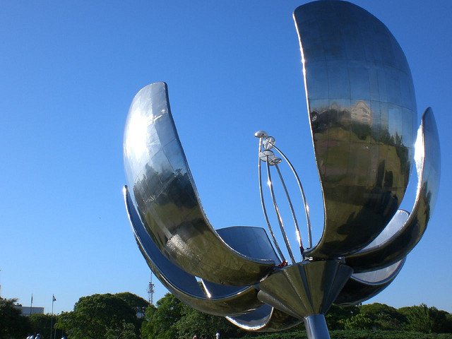 11 1 - Floris Genérica- The Big Metal Flower of Buenos Aires.