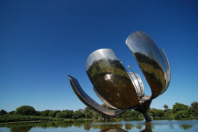 12 1 - Floris Genérica- The Big Metal Flower of Buenos Aires.