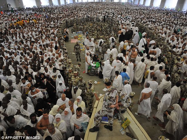 article00EB02F1900000578933 634x475 1 - Hajj 1432/2011 pictures