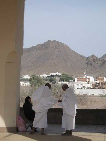 meeqat 1 - How many of you have made your pilgrimage to Mecca? Share your experiences!