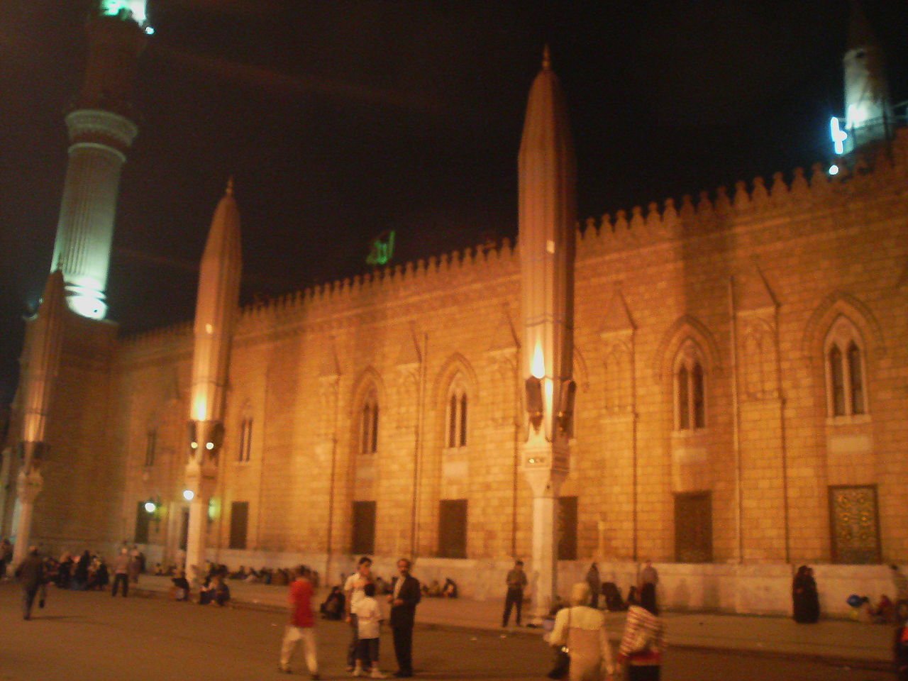 1280pxImam hussain mosque cairo 1 - your homeland pics