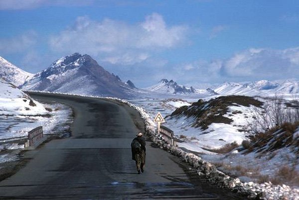 KabulQandaharHighwayLukePowell-1.jpg