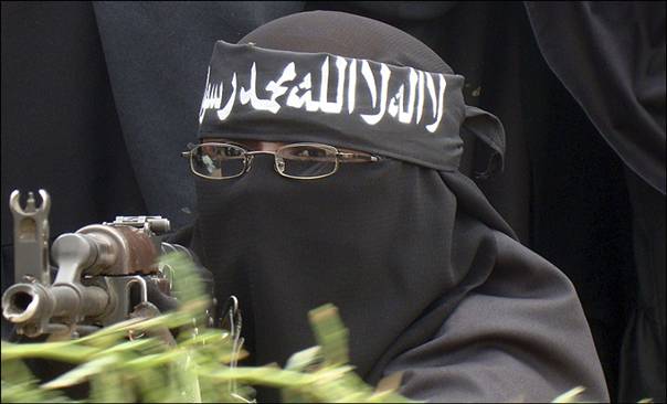 terrifying     woman with ak47 1 - so much for the "oppressed" Muslim women