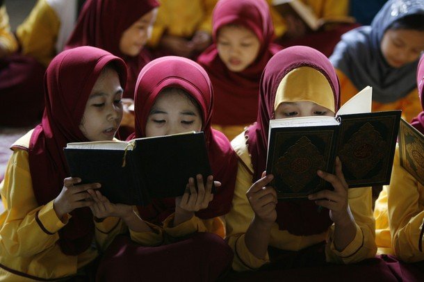 20koran1 1 - Ramadhan 2012 around the world in pictures