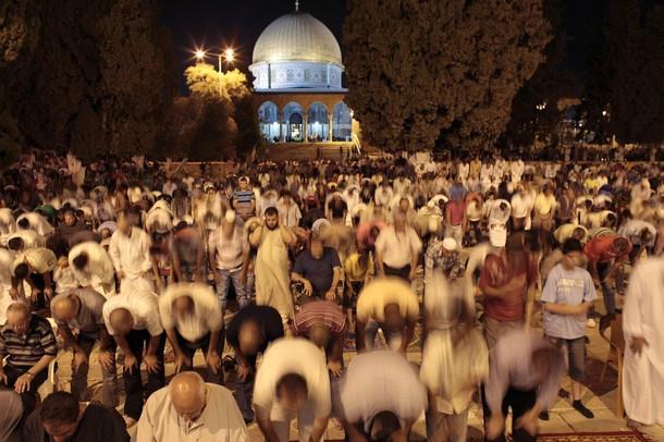 ramadan2012palestine31kjpgw1000h 1 - Ramadhan 2012 around the world in pictures