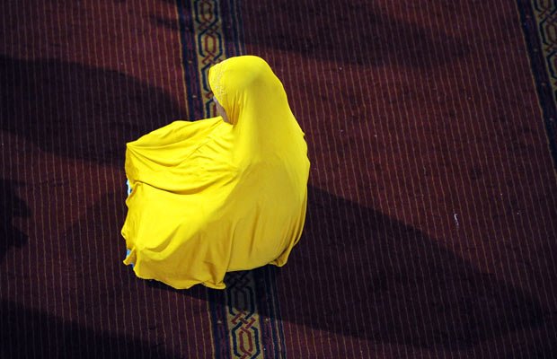 ramadanwoman_1694627i-1.jpg