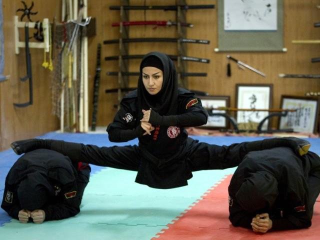 IranianNinjaWoman752-1.jpg
