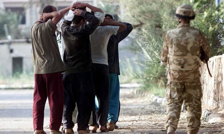 BritishsoldierstakeIra010 1 - MoD pays out millions to Iraqi torture victims