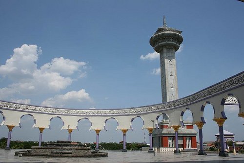3959046934 ef1ee0e938 1 - Mosques in Indonesia