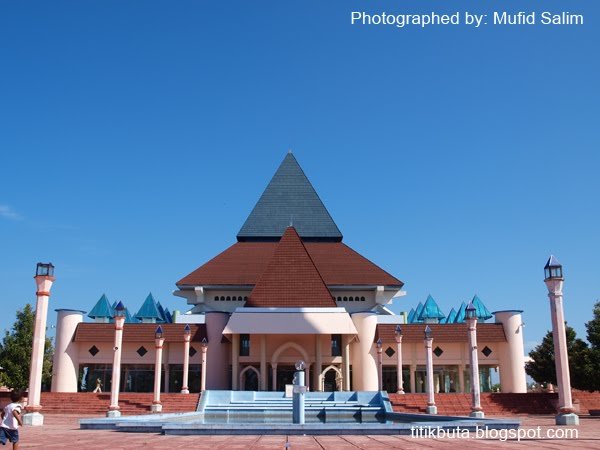 MasjidAgungKediri42829 1 - Mosques in Indonesia