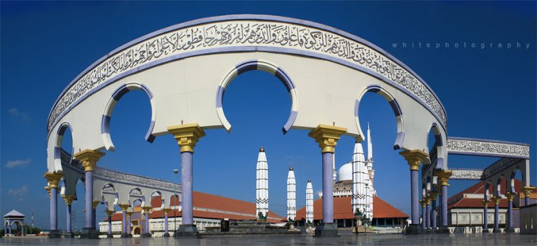   masjid agung jawa tengah   by gusbuste 1 - Mosques in Indonesia