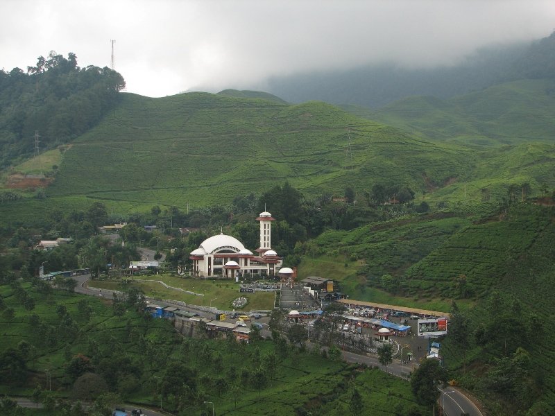 masjidatta2527awunpuncakbogor-1.jpg