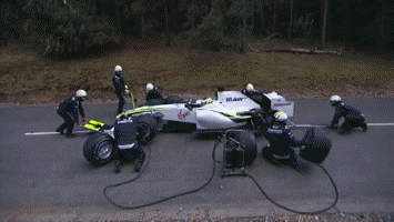 aYbN7K0_460sa-1.gif