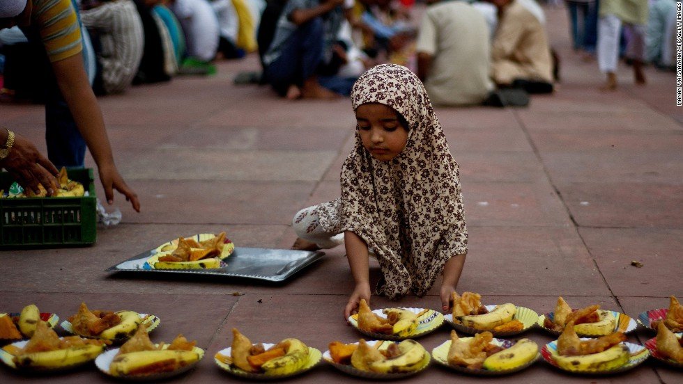 130711120230ramadan071101horizontallarge 1 - Ramadhan 2013 around the world in pictures