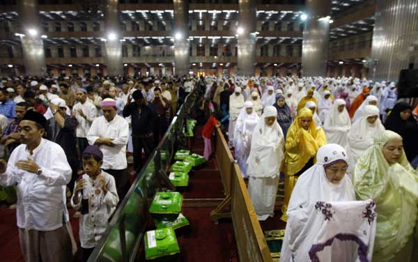 5757 12955 1 - Ramadhan 2013 around the world in pictures