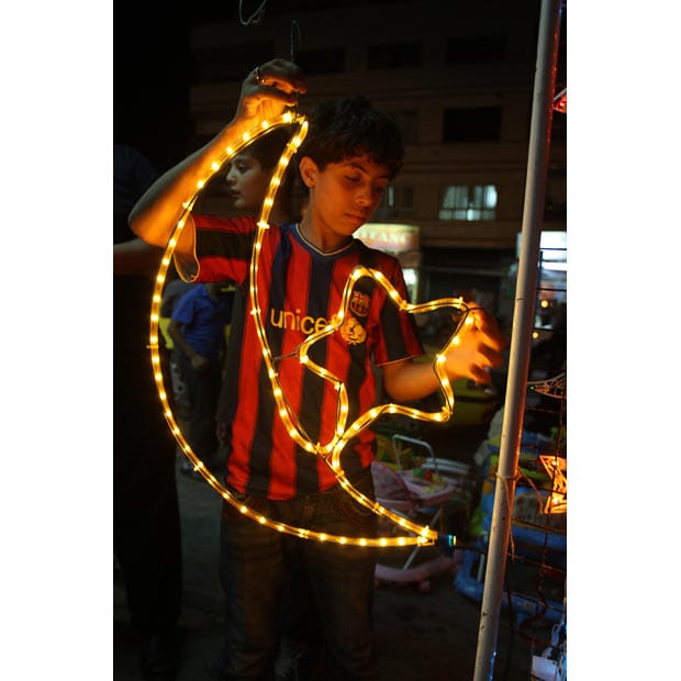 palestinianboy_1694862i-1.jpg