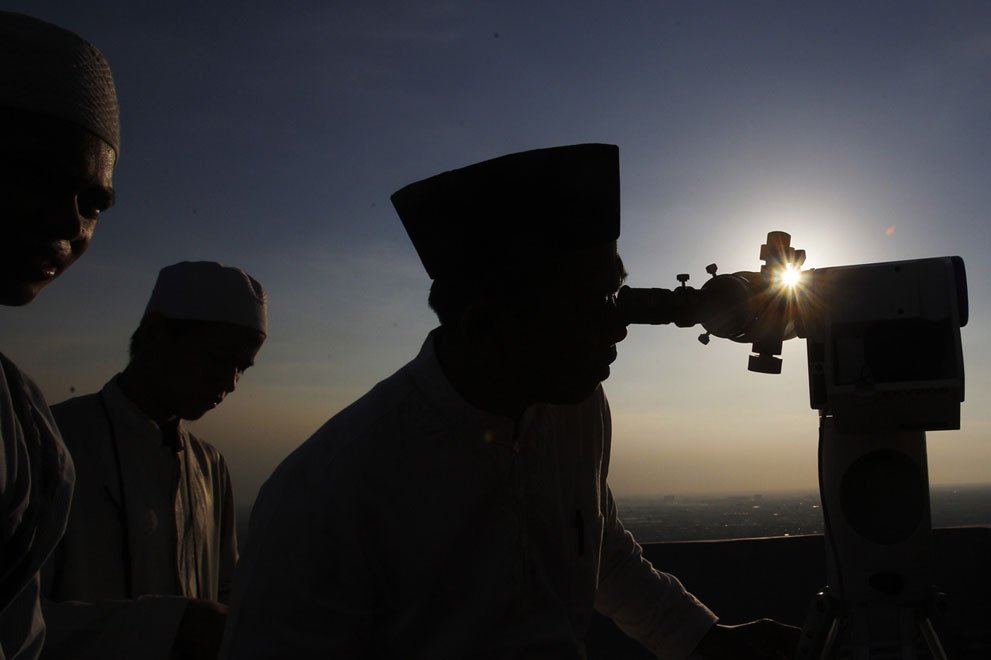 s r02 72678402 1 - Ramadhan 2013 around the world in pictures
