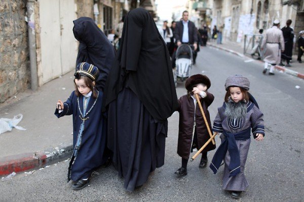 Jewishwomeninniqab600x400 1 - Spotlight: Anti-Niqab Agenda