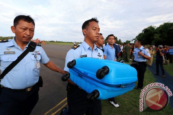 201412304antarafotoserpihanairas 1 - Indonesia AirAsia Plane Missing