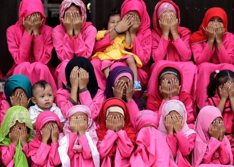 ramadangirls_3345494k-1.jpg