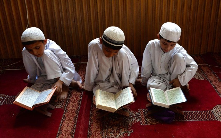 ramadankoran2_3345481k-1.jpg