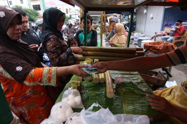 Jajananberbuka4620x413 1 - In pictures: Ramadhan 2015 around the world