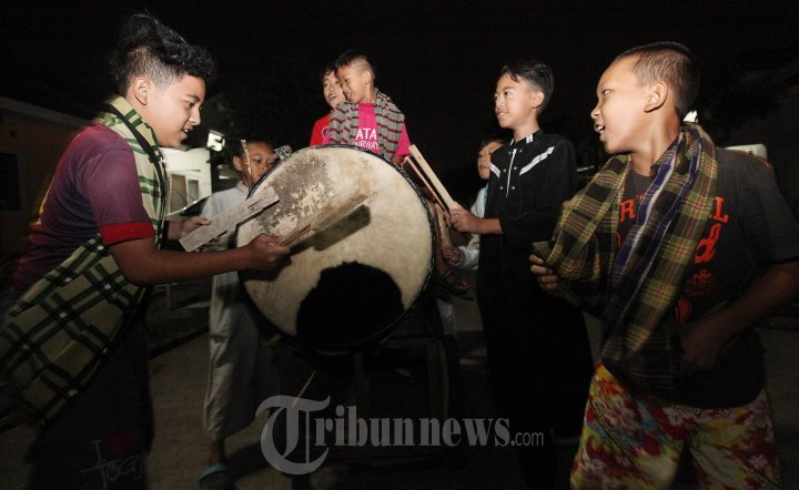 mambangunkansahurdenganmenabuhbedug_2015-1.jpg