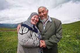 images19 zpsjceohsji 2 - Can a muslim hug their wife/husband in the public?