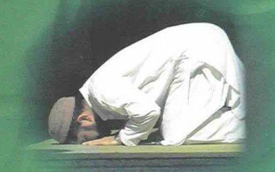 namaz6400x250 1 - নামাজে  মনোযোগ  বাড়াবেন  কিভাবে ?