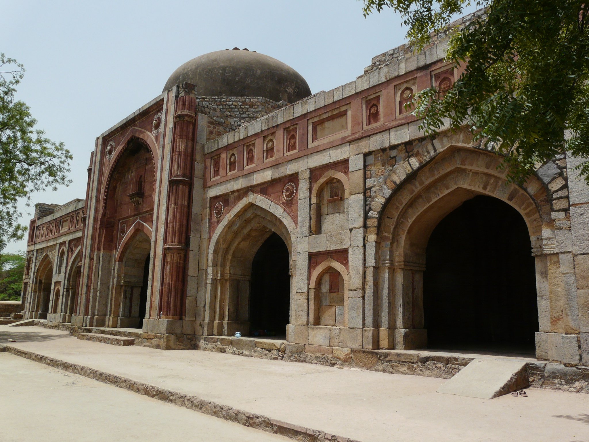Jamali Kamali mosque1 1 - Masjids of India !