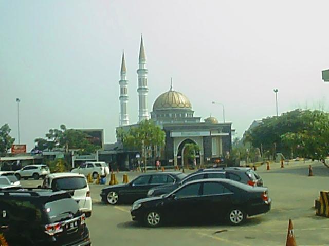 R4av8gq-1.jpg