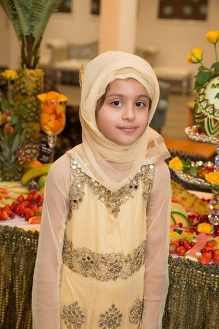 hBgFs9p 1 - 7 Year Old Girl From England Memorises the Entire Qur’an