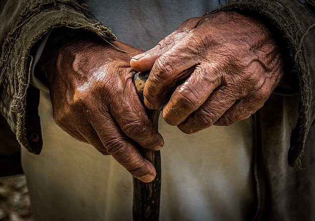 Old_Hands-1.jpg